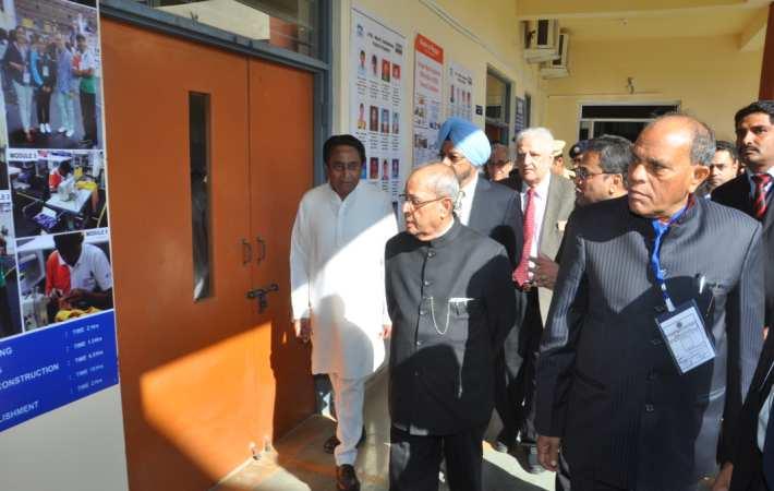 President Pranab Mukherjee touring ATDC Chhindwara. Courtesy: ATDC