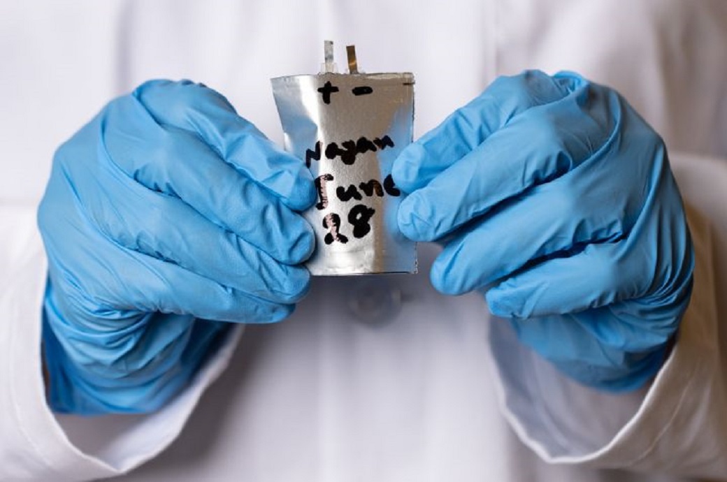US researchers develop stretchable fabricbased lithiumion battery