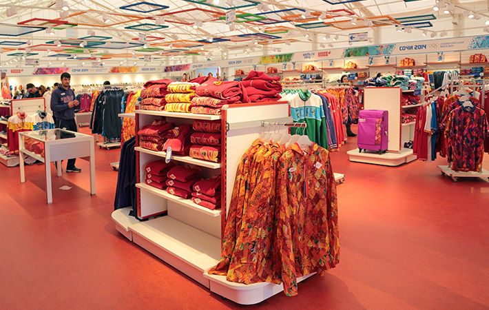 Global Brand Apparel and Accessories Retail Market Research Report ...